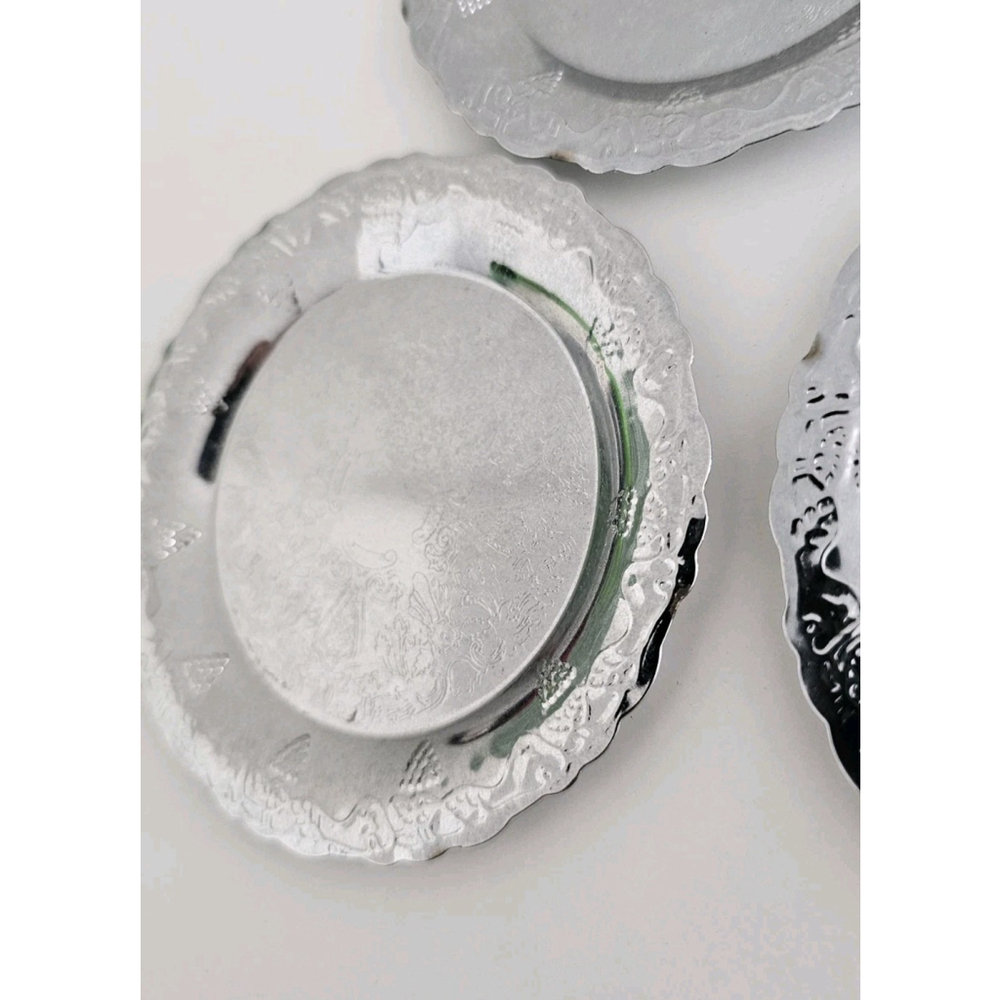 3 Small Nickel Plated Embossed Round Platters Trays Etched Ornate Grapes - Picture 8 of 10